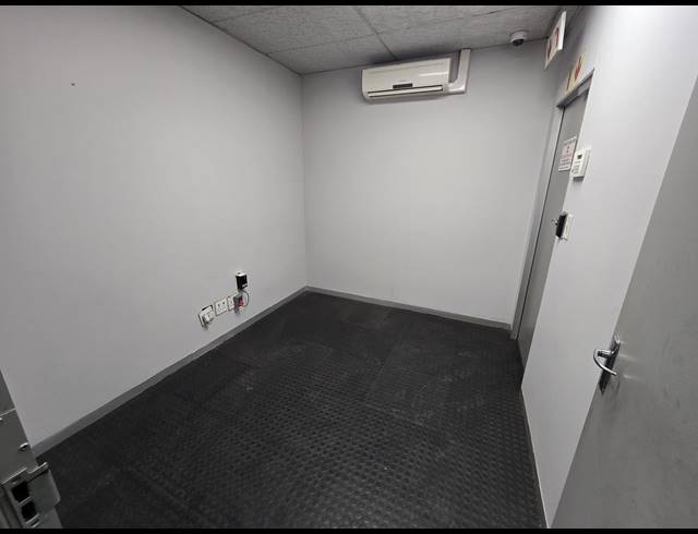 400M² WAREHOUSE TO LET IN MEADOWDALE